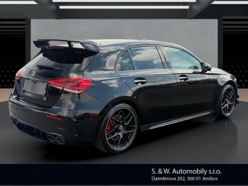 Mercedes-Benz A 45 AMG (foto 4)