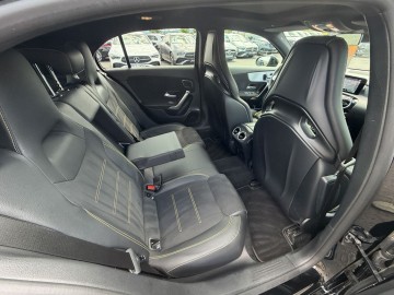 Mercedes-Benz A 45 AMG (foto 10)