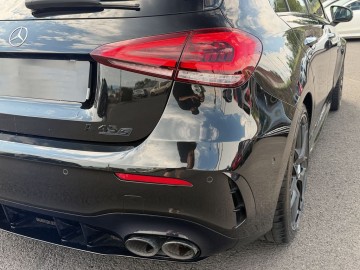 Mercedes-Benz A 45 AMG (foto 11)