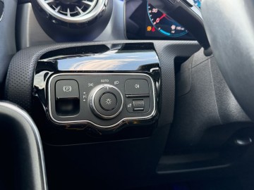 Mercedes-Benz A 45 AMG (foto 20)