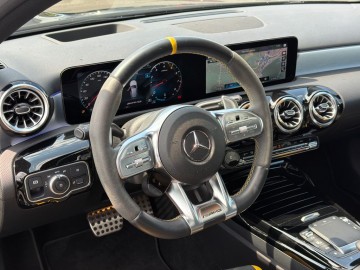 Mercedes-Benz A 45 AMG (foto 28)