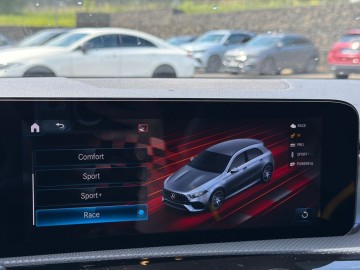 Mercedes-Benz A 45 AMG (foto 33)