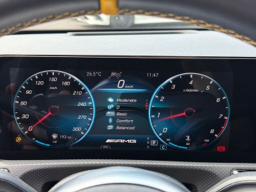 Mercedes-Benz A 45 AMG (foto 37)