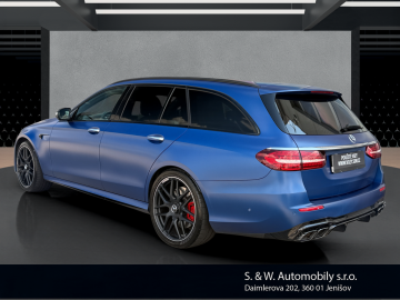 Mercedes-Benz E 63 S AMG (foto 6)