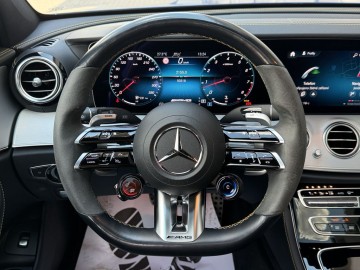 Mercedes-Benz E 63 S AMG (foto 16)