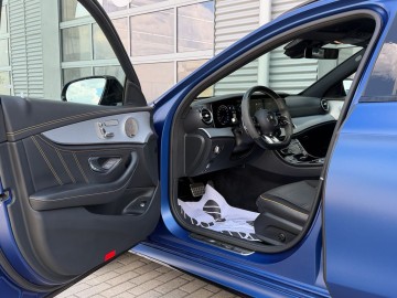 Mercedes-Benz E 63 S AMG (foto 22)