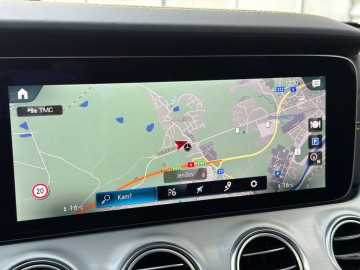 Mercedes-Benz E 63 S AMG (foto 35)