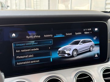 Mercedes-Benz E 63 S AMG (foto 41)