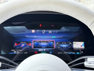 Mercedes-Benz EQS 53 4MATIC+ Electric Art Edition (foto 38)