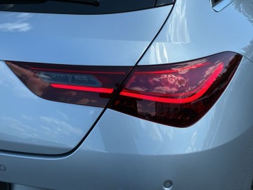 Mercedes-Benz CLA 200 d Shooting Brake (foto 12)
