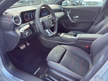 Mercedes-Benz CLA 200 d Shooting Brake (foto 14)