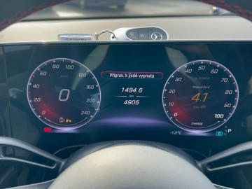 Mercedes-Benz CLA 250+ s technologií EQ (foto 16)