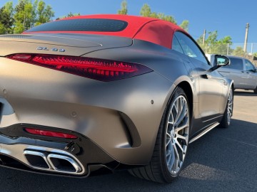 Mercedes-Benz SL 63 AMG 4MATIC+ (foto 12)
