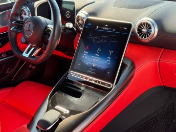 Mercedes-Benz SL 63 AMG 4MATIC+ (foto 33)