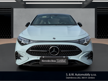 Mercedes-Benz CLA 200 (foto 1)