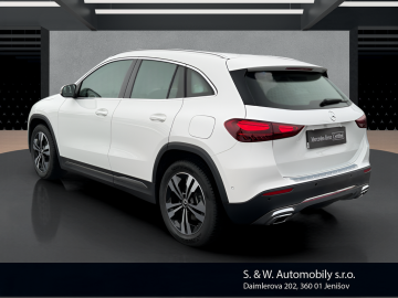 Mercedes-Benz GLA 180 d  (foto 6)