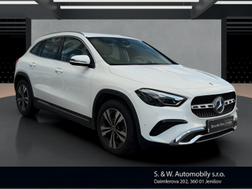 Mercedes-Benz GLA180d (foto 2)