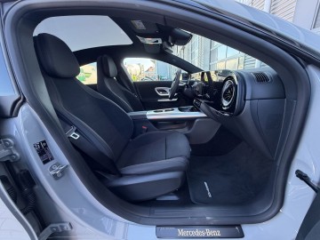 Mercedes-Benz CLA 250+ s technologií EQ (foto 9)