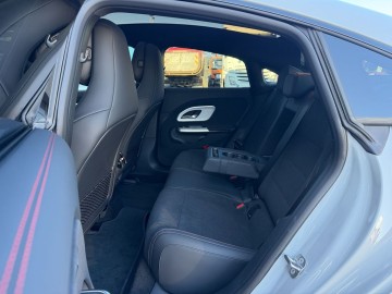 Mercedes-Benz CLA 250+ s technologií EQ (foto 13)