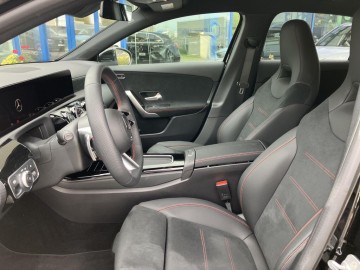 Mercedes-Benz A 250e AMG Premium (foto 12)