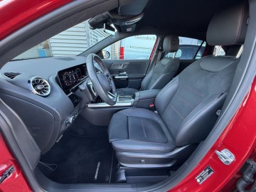 Mercedes-Benz GLA 200 d AMG Style Edition (foto 14)