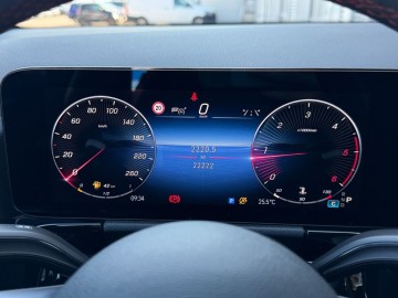 Mercedes-Benz GLA 200 d AMG Style Edition (foto 17)
