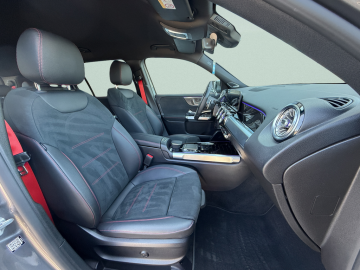 Mercedes-Benz GLB 35 AMG (foto 9)