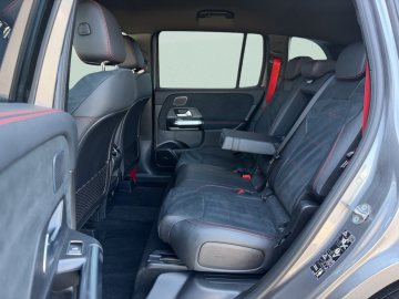 Mercedes-Benz GLB 35 AMG (foto 13)
