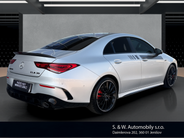 Mercedes-Benz CLA 35 AMG (foto 4)