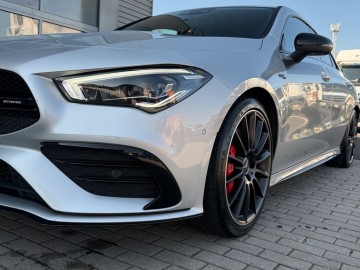 Mercedes-Benz CLA 35 AMG (foto 8)