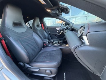 Mercedes-Benz CLA 35 AMG (foto 9)