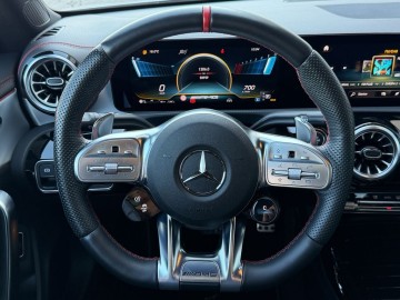 Mercedes-Benz CLA 35 AMG (foto 16)