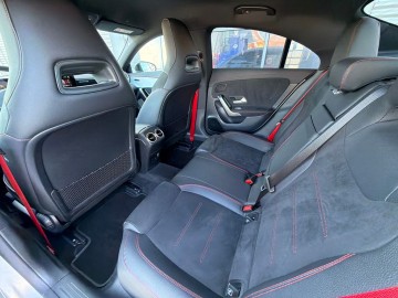 Mercedes-Benz CLA 35 AMG (foto 26)