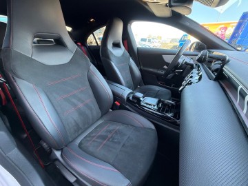 Mercedes-Benz CLA 35 AMG (foto 27)