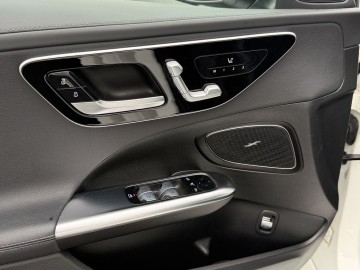 Mercedes-Benz C 220 d 4MATIC (foto 22)