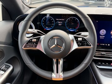 Mercedes-Benz CLA 200 Shooting Brake (foto 16)