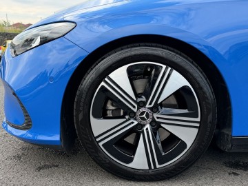 Mercedes-Benz CLA 200 Shooting Brake (foto 25)