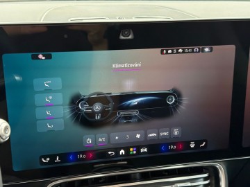Mercedes-Benz CLA 200 Shooting Brake (foto 34)