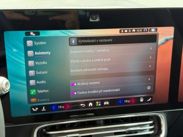 Mercedes-Benz CLA 200 Shooting Brake (foto 36)