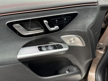 Mercedes-Benz EQE 500 4MATIC SUV Electric Art Edition (foto 22)