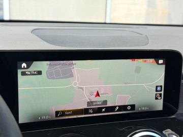 Mercedes-Benz GLB 200 (foto 32)
