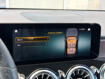 Mercedes-Benz GLB 200 (foto 33)