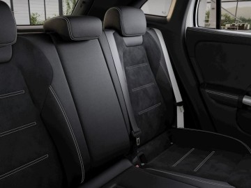 Mercedes-Benz  GLA 200 d 4MATIC (foto 7)