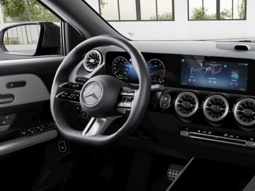 Mercedes-Benz  GLA 200 d 4MATIC (foto 8)