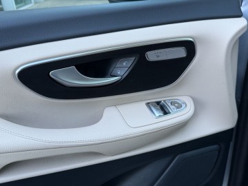 Mercedes-Benz EQV 300 L FWD (foto 22)