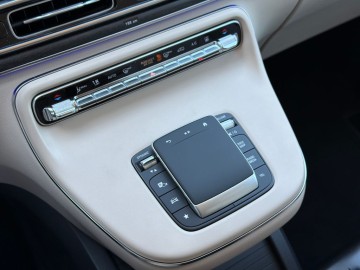 Mercedes-Benz EQV 300 L FWD (foto 26)