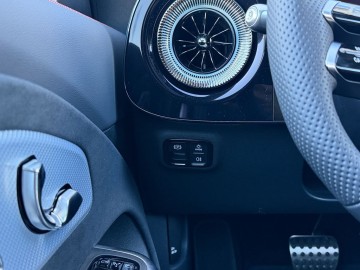 Mercedes-Benz CLA 250+ s technologií EQ (foto 19)