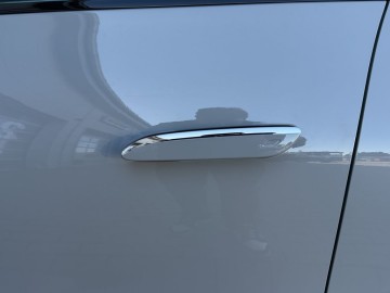 Mercedes-Benz CLA 250+ s technologií EQ (foto 23)