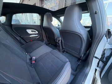 Mercedes-Benz CLA 250+ s technologií EQ (foto 26)