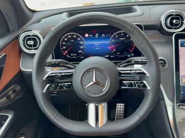 Mercedes-Benz GLC 200 AMG 4MATIC (foto 13)
